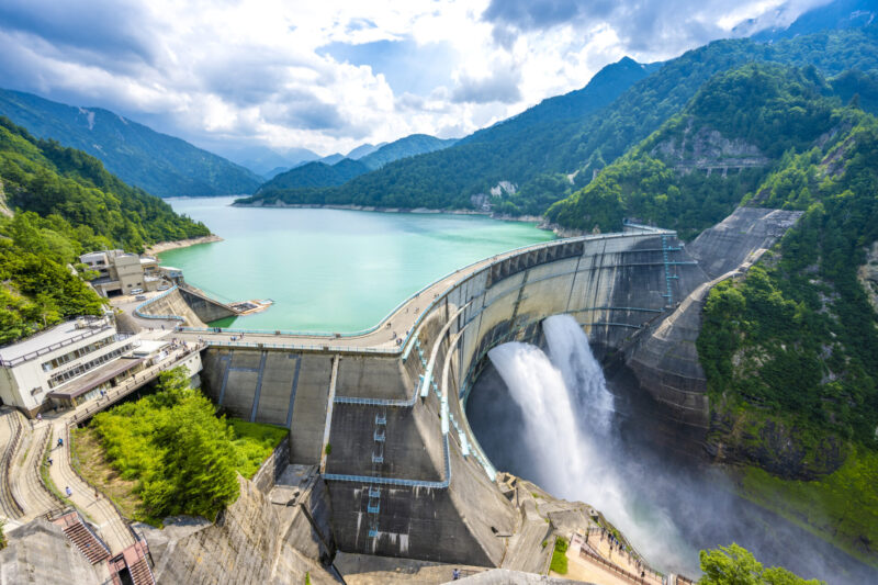 水力発電の画像