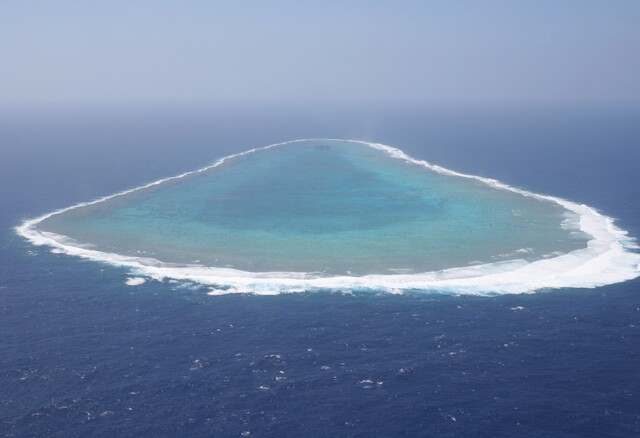 日本の最南端「沖ノ鳥島」は東京都の一部